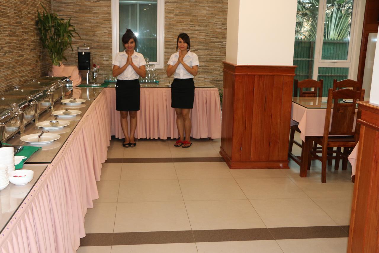 Relax Hotel Phnom Pen Exterior foto
