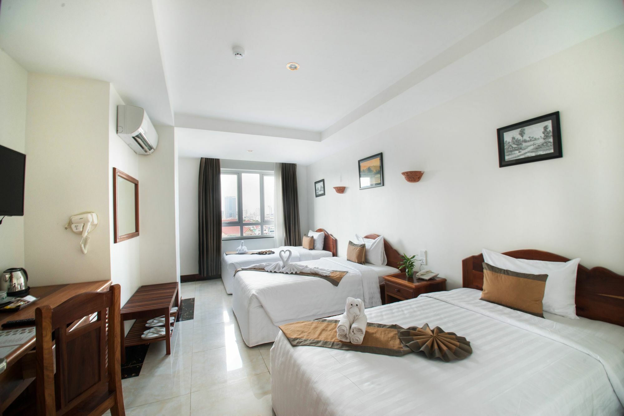 Relax Hotel Phnom Pen Exterior foto