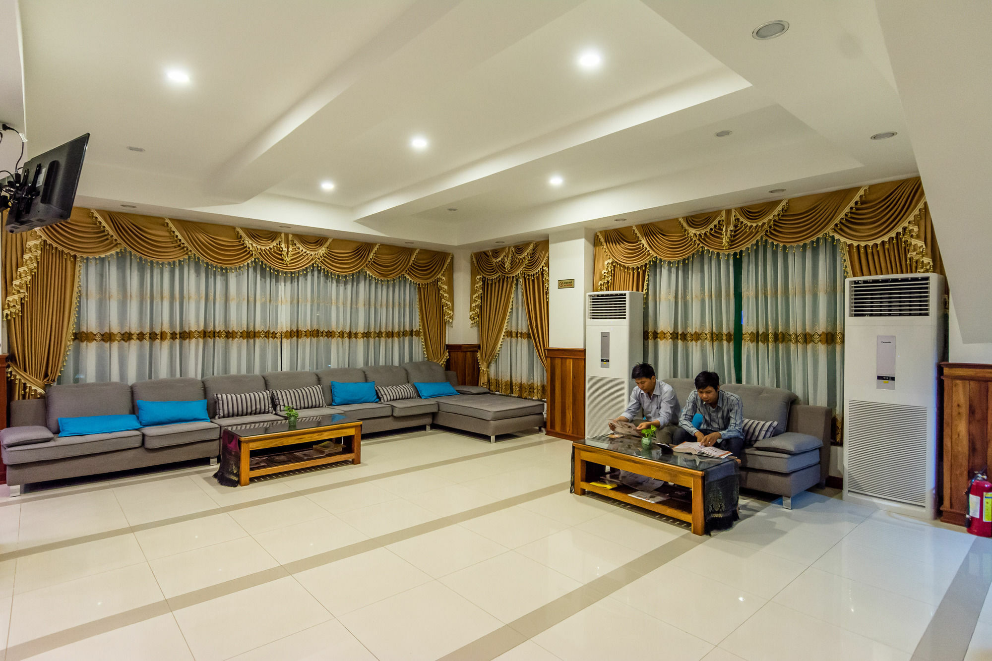 Relax Hotel Phnom Pen Exterior foto